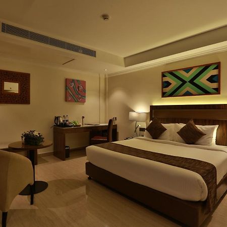Kochi Hotel Luminara מראה חיצוני תמונה