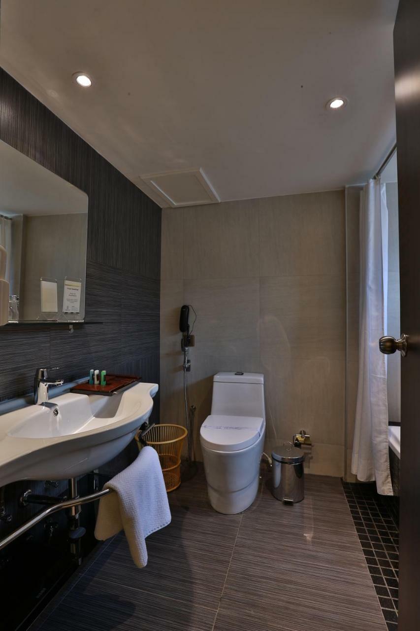 Kochi Hotel Luminara מראה חיצוני תמונה